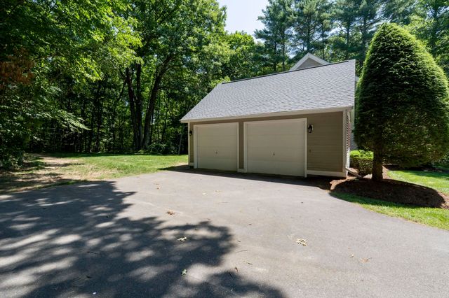 83 Rosewell Road, Bedford, NH 03110