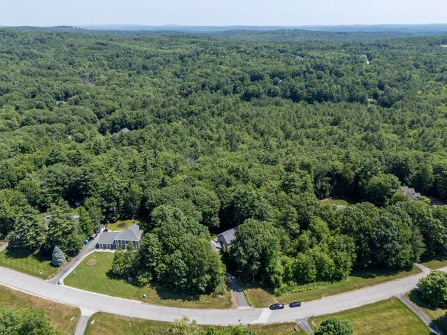 83 Rosewell Road, Bedford, NH 03110