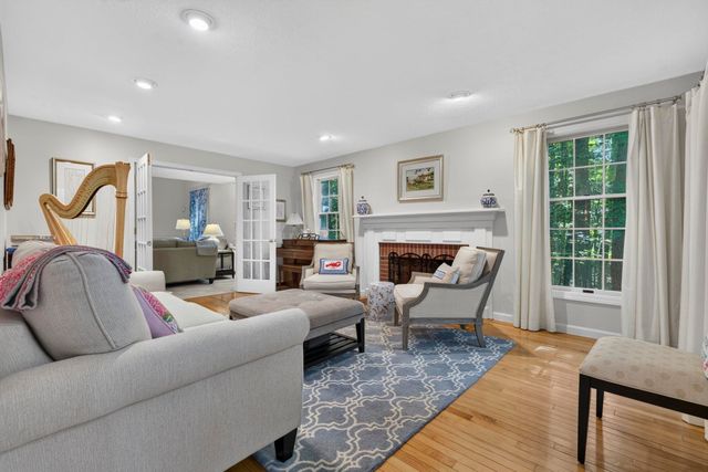 83 Rosewell Road, Bedford, NH 03110