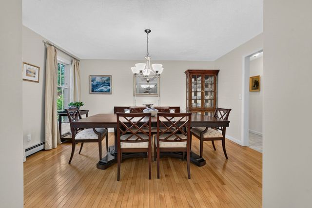83 Rosewell Road, Bedford, NH 03110