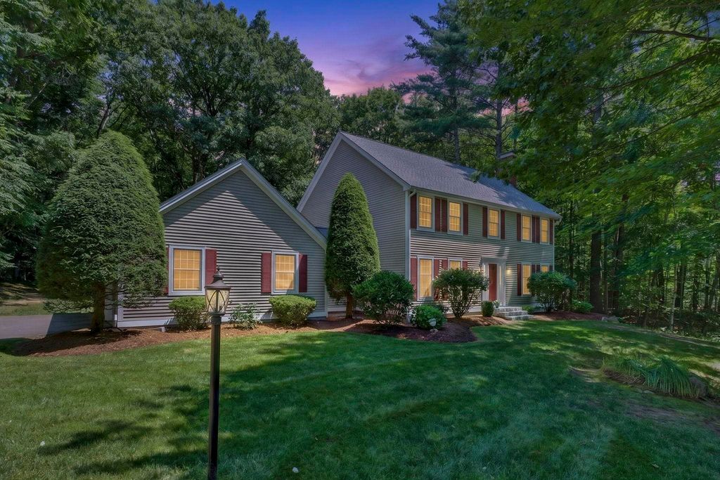 83 Rosewell Road, Bedford, NH 03110