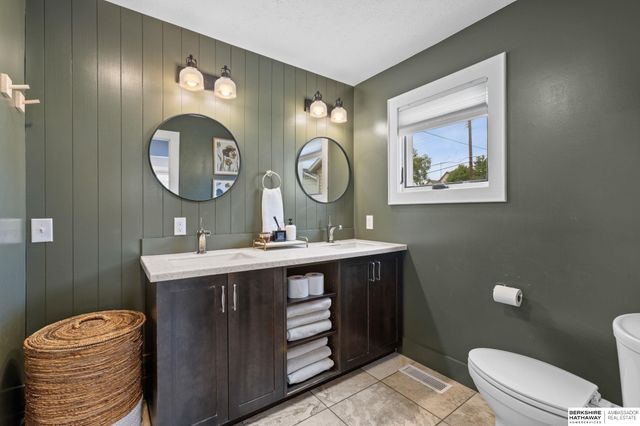 4132 M Street, Omaha, NE 68107