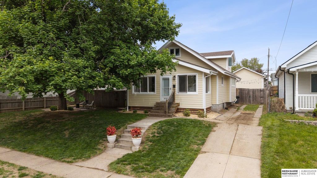 4132 M Street, Omaha, NE 68107