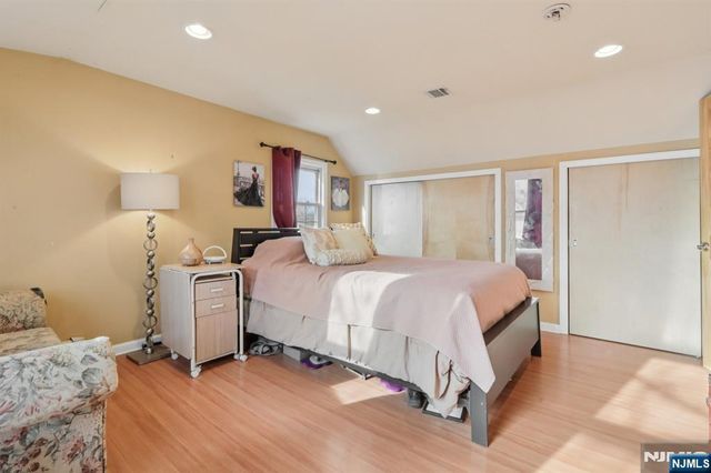 4 Brookview Drive, Woodland Park, NJ 07424