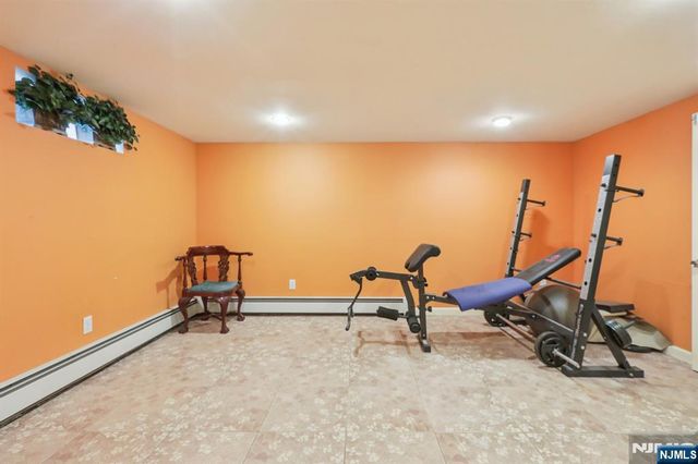 4 Brookview Drive, Woodland Park, NJ 07424