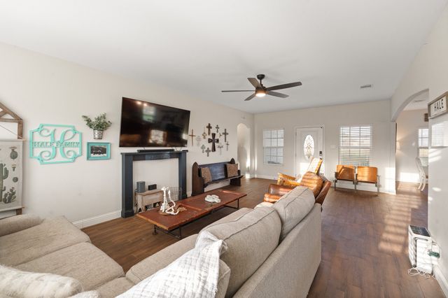 7012 Starling Street, Joshua, TX 76058