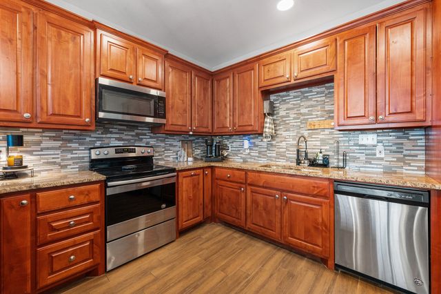 7012 Starling Street, Joshua, TX 76058