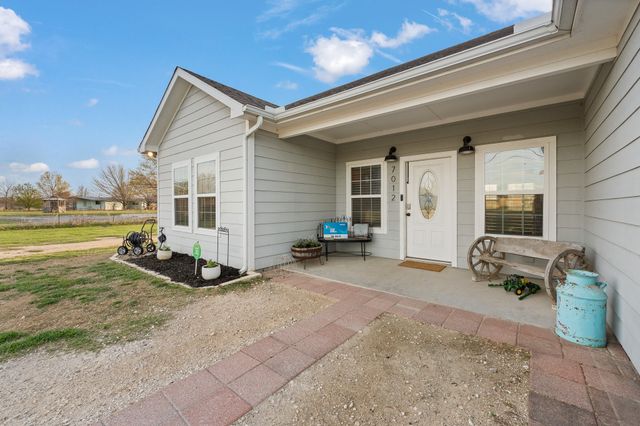 7012 Starling Street, Joshua, TX 76058