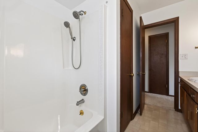 10299 Gast Road, Bridgman, MI 49106