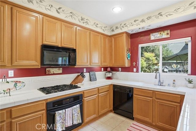 2344 Timsbury Way, Santa Maria, CA 93455