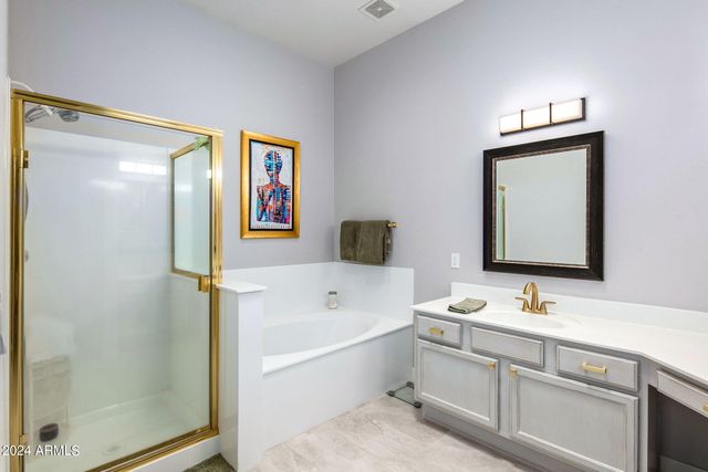 37206 N TRANQUIL Trail 22, Carefree, AZ 85377