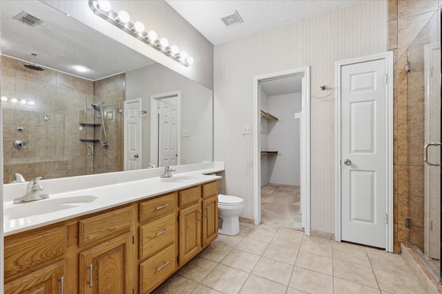 5101 Hearthcrest Drive, Garland, TX 75044