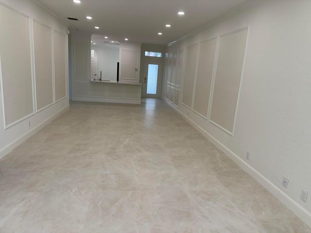 10664 Royal Caribbean Circle, Boynton Beach, FL 33437