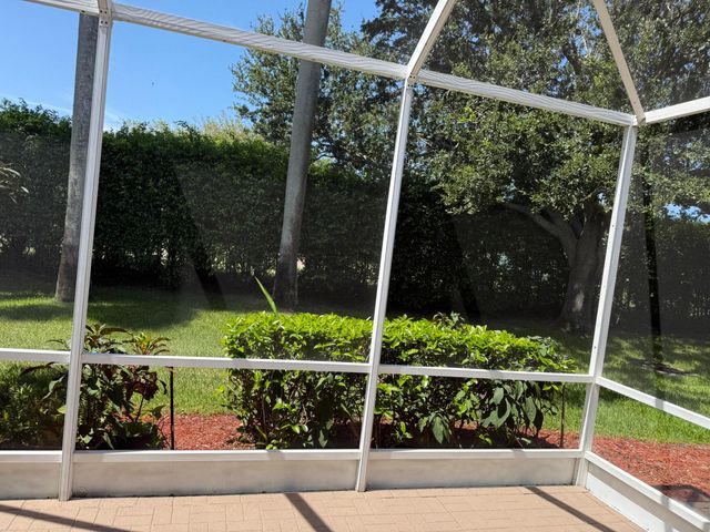 10664 Royal Caribbean Circle, Boynton Beach, FL 33437