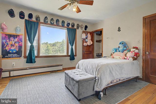 342 W OLD CROSS RD, New Market, VA 22844
