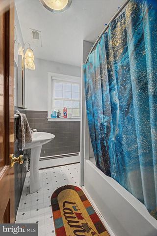 342 W OLD CROSS RD, New Market, VA 22844
