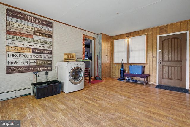 342 W OLD CROSS RD, New Market, VA 22844