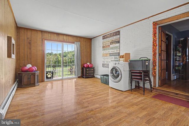 342 W OLD CROSS RD, New Market, VA 22844
