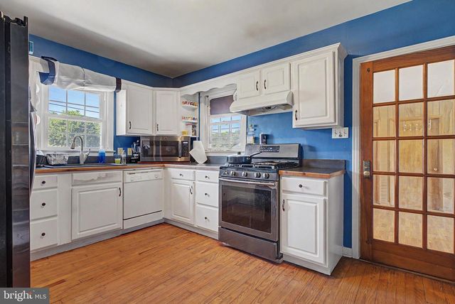 342 W OLD CROSS RD, New Market, VA 22844