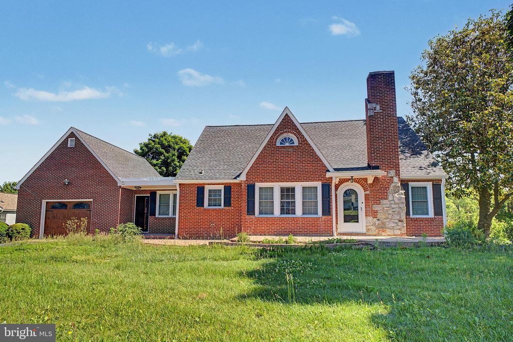 342 W OLD CROSS RD, New Market, VA 22844