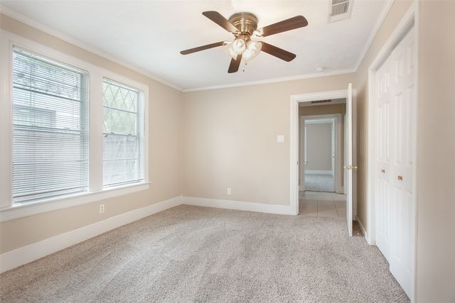 6922 Lindsley Avenue, Dallas, TX 75223