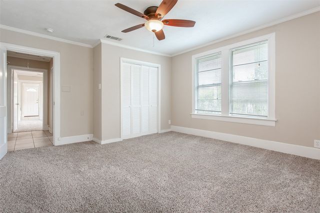 6922 Lindsley Avenue, Dallas, TX 75223