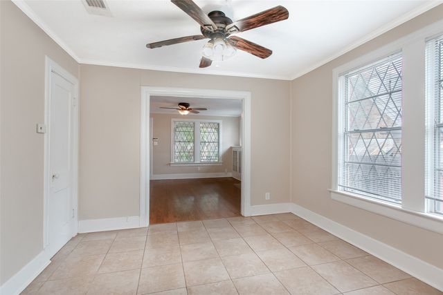 6922 Lindsley Avenue, Dallas, TX 75223