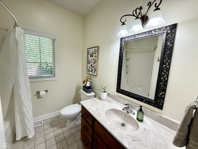 2868 Bloomsbury S, Greenwood, IN 46143