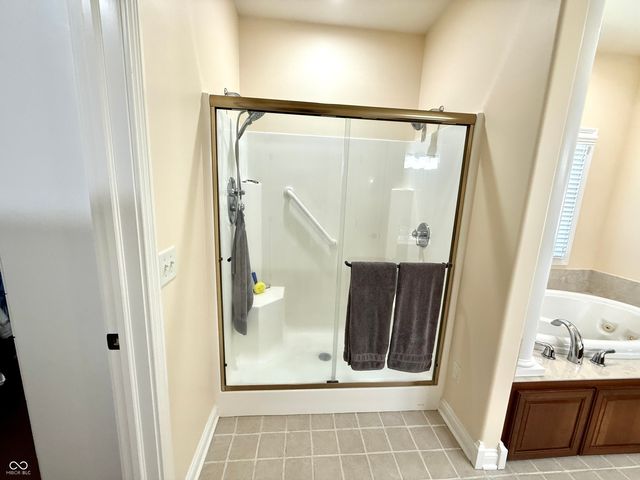 2868 Bloomsbury S, Greenwood, IN 46143