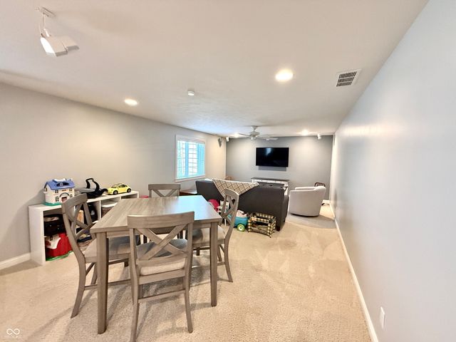 2868 Bloomsbury S, Greenwood, IN 46143