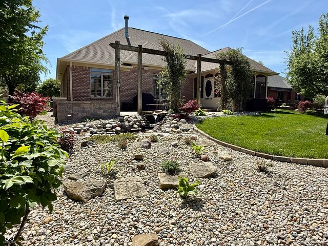 2868 Bloomsbury S, Greenwood, IN 46143