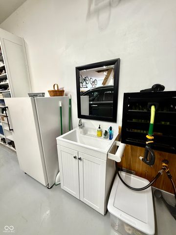 2868 Bloomsbury S, Greenwood, IN 46143