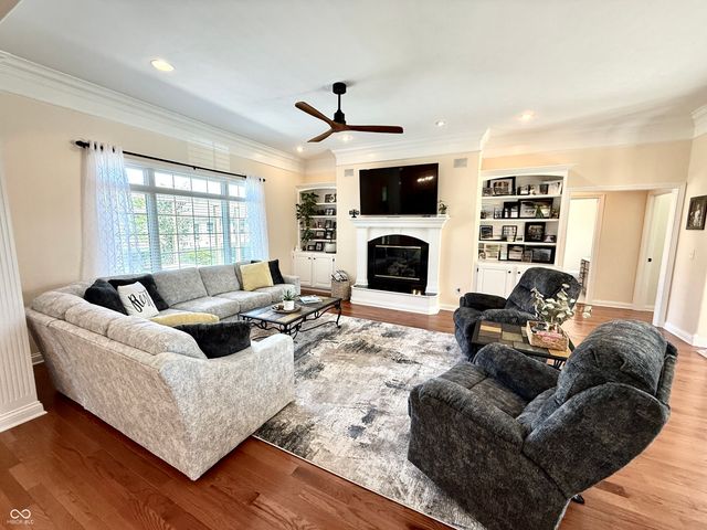 2868 Bloomsbury S, Greenwood, IN 46143