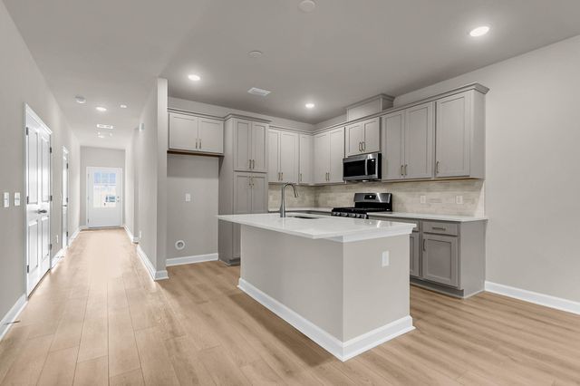 1070 Dusk Drive, Summerville, SC 29486