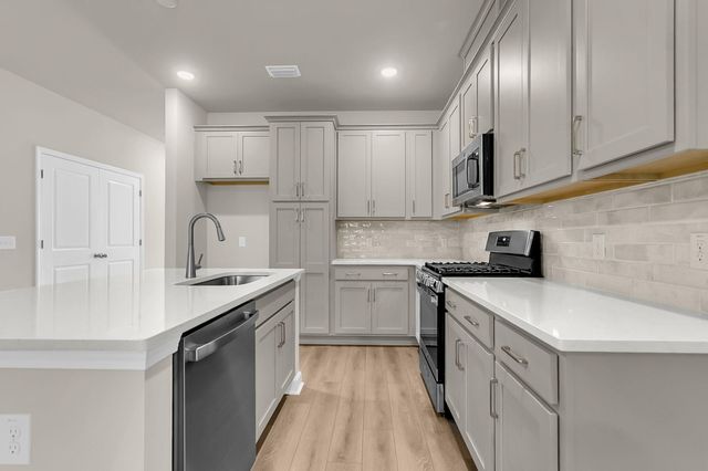 1070 Dusk Drive, Summerville, SC 29486