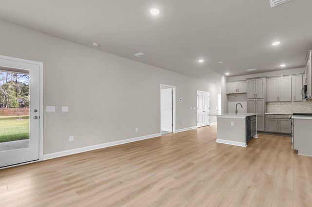 1070 Dusk Drive, Summerville, SC 29486