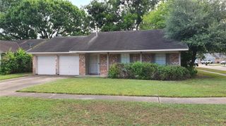 16335 Brinkwood Drive, Houston, TX 77090