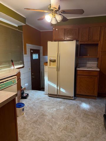 4452 S Lawler Avenue, Chicago, IL 60638