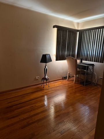 4452 S Lawler Avenue, Chicago, IL 60638