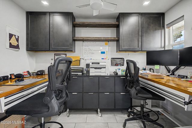 7409 E Calle La Vega, Tucson, AZ 85710