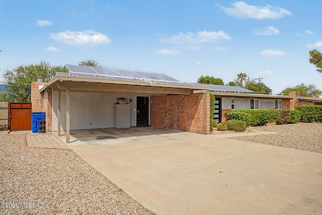 7409 E Calle La Vega, Tucson, AZ 85710