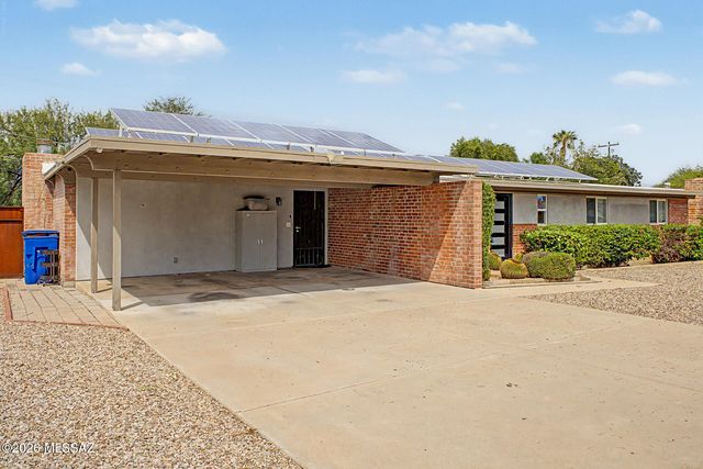 7409 E Calle La Vega, Tucson, AZ 85710