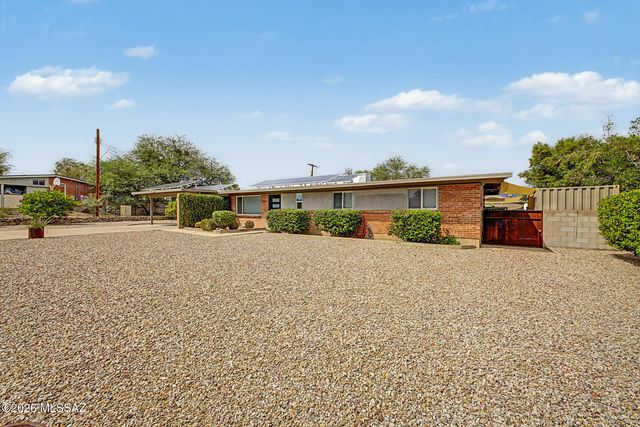 7409 E Calle La Vega, Tucson, AZ 85710