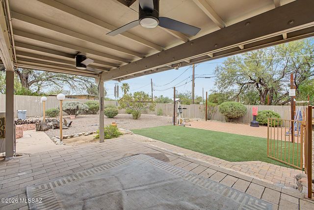 7409 E Calle La Vega, Tucson, AZ 85710