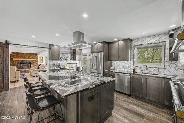 7409 E Calle La Vega, Tucson, AZ 85710