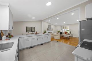 540 Hickory Hollow Lane, Kirkwood, MO 63122