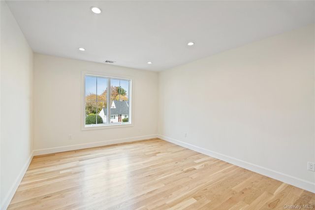 81 Bayview Avenue, Massapequa, NY 11758