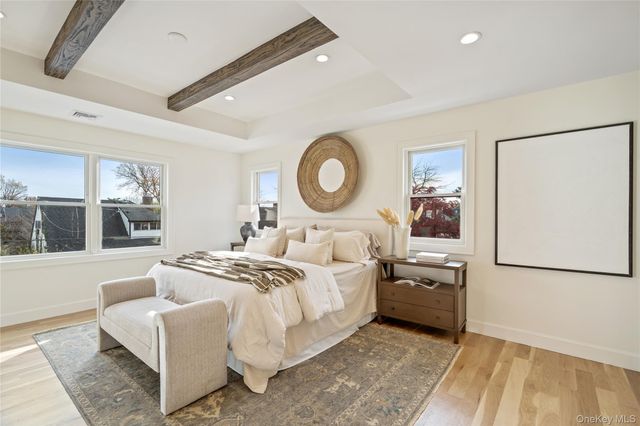 81 Bayview Avenue, Massapequa, NY 11758