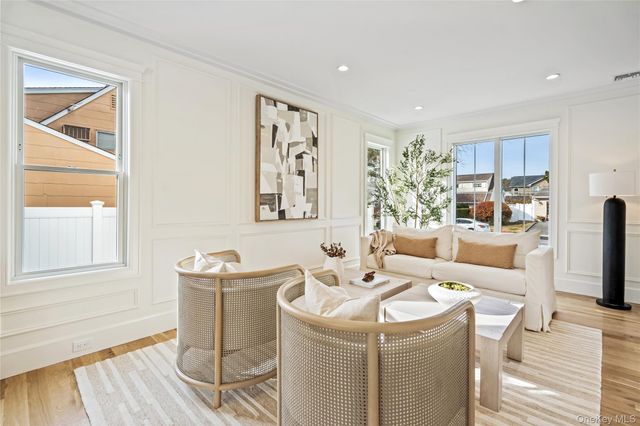 81 Bayview Avenue, Massapequa, NY 11758