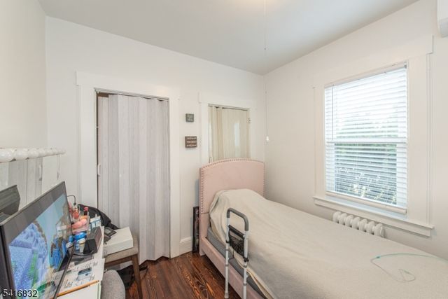 153 Orchard St, Elmwood Park Boro, NJ 07407